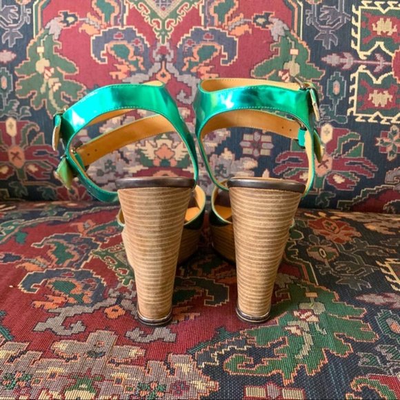 Kenneth Cole Green Metallic Wedges - Picture 5 of 5